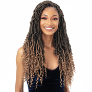 Nikki Gorgeous Loc 18" Model